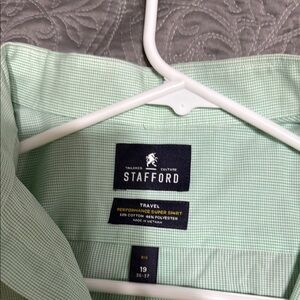 Stafford Men's Green Checkered Shirt